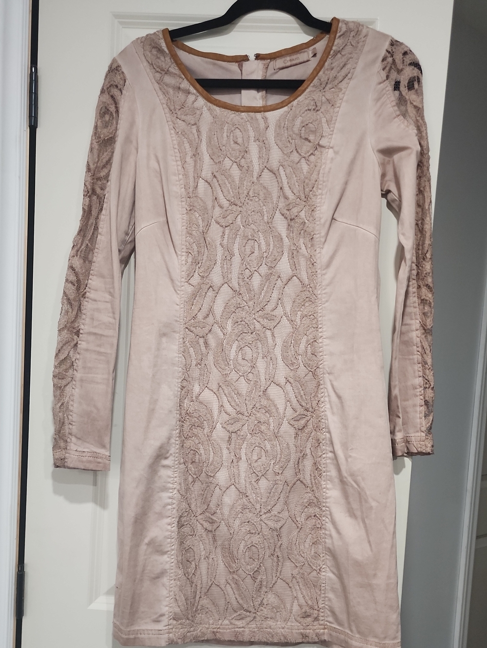 👻Cream Floral Lace Mini Dress Size 34
